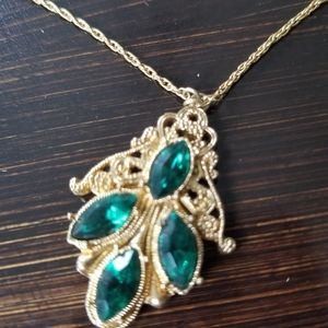 1928 Goldtoned 17" necklace with beautiful pendant with green glass beads
